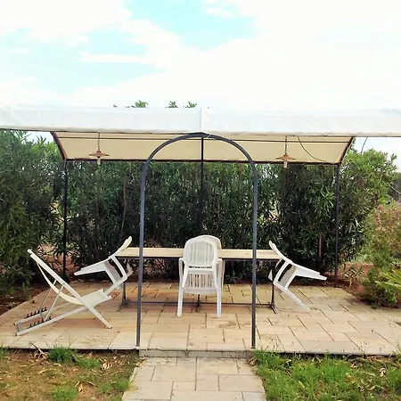 Trullo Vicino Al Mare Ferienhaus